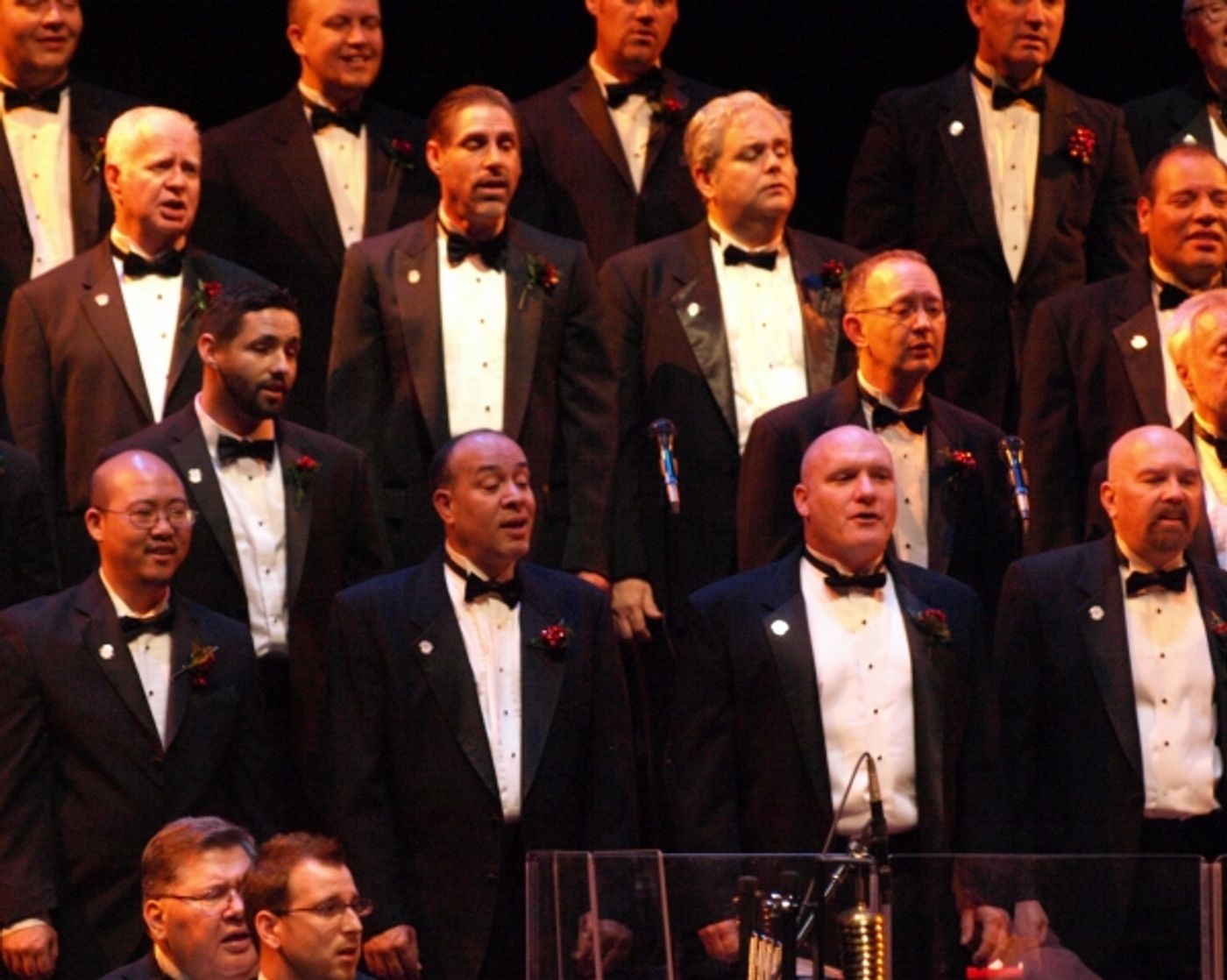 Photo Coverage: Liza Minnelli with MenAlive in A WINTER SPECTACULAR Opening Night at Segerstrom Hall Photo Coverage: Liza Minnelli with MenAlive in A WINTER SPECTACULAR Opening Night at Segerstrom Hall Image