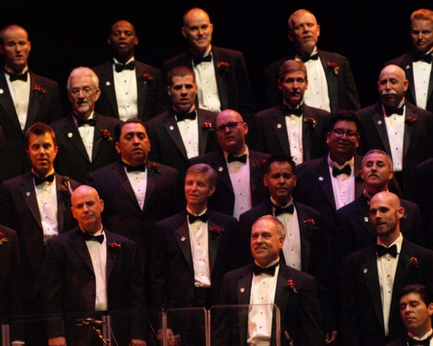 Photo Coverage: Liza Minnelli with MenAlive in A WINTER SPECTACULAR Opening Night at Segerstrom Hall Photo Coverage: Liza Minnelli with MenAlive in A WINTER SPECTACULAR Opening Night at Segerstrom Hall Image