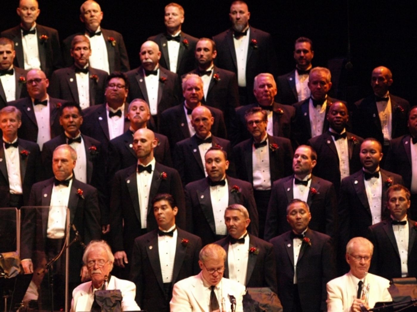 Photo Coverage: Liza Minnelli with MenAlive in A WINTER SPECTACULAR Opening Night at Segerstrom Hall Photo Coverage: Liza Minnelli with MenAlive in A WINTER SPECTACULAR Opening Night at Segerstrom Hall Image