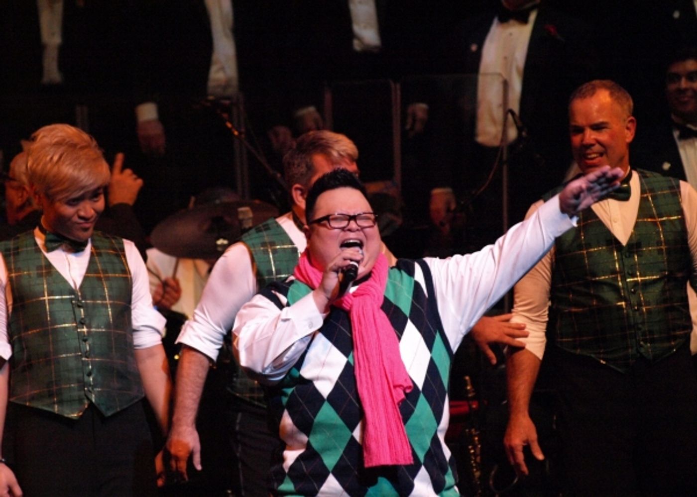 Photo Coverage: Liza Minnelli with MenAlive in A WINTER SPECTACULAR Opening Night at Segerstrom Hall Photo Coverage: Liza Minnelli with MenAlive in A WINTER SPECTACULAR Opening Night at Segerstrom Hall Image