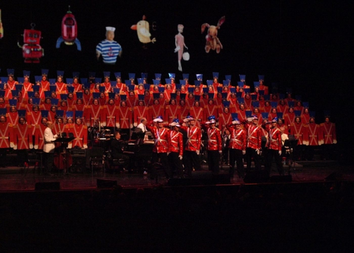 Photo Coverage: Liza Minnelli with MenAlive in A WINTER SPECTACULAR Opening Night at Segerstrom Hall Photo Coverage: Liza Minnelli with MenAlive in A WINTER SPECTACULAR Opening Night at Segerstrom Hall Image