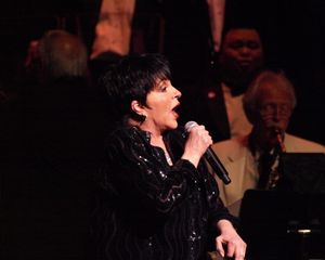 Liza Minnelli Photo