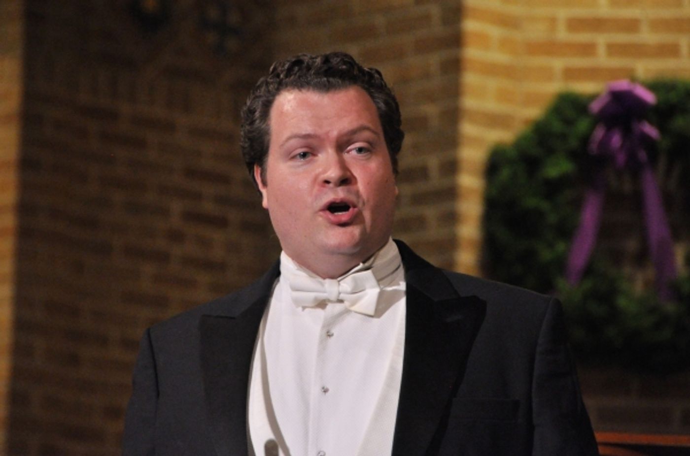 Photo Coverage: Tenor Karl Scully Performs in Bay Shore, NY  Image