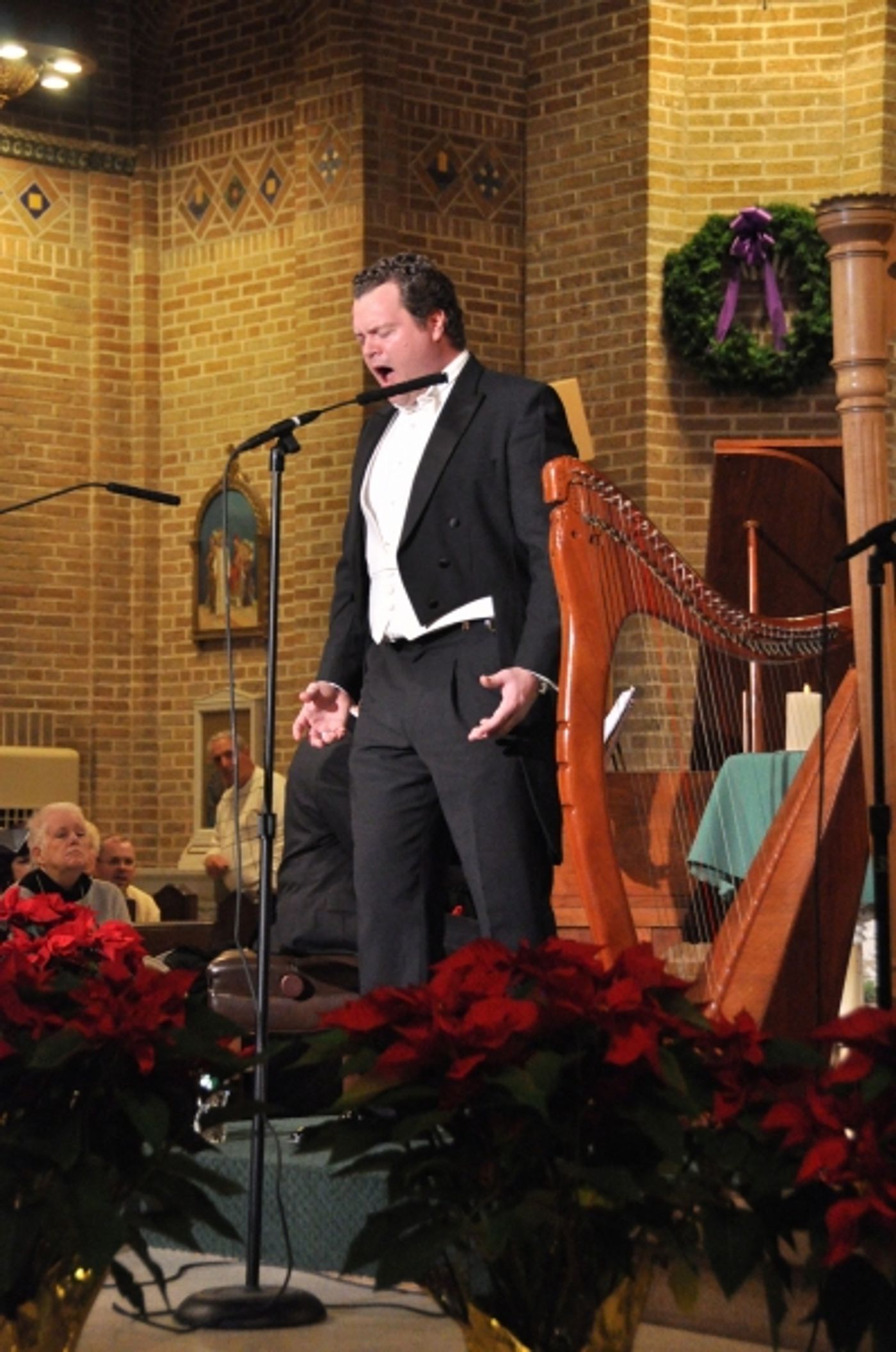 Photo Coverage: Tenor Karl Scully Performs in Bay Shore, NY  Image