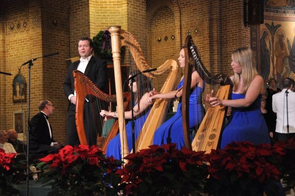 Karl Scully and The Harps of Tara-Alice Smyth, Deirdre Ryan and Aimee Brehmer Photo