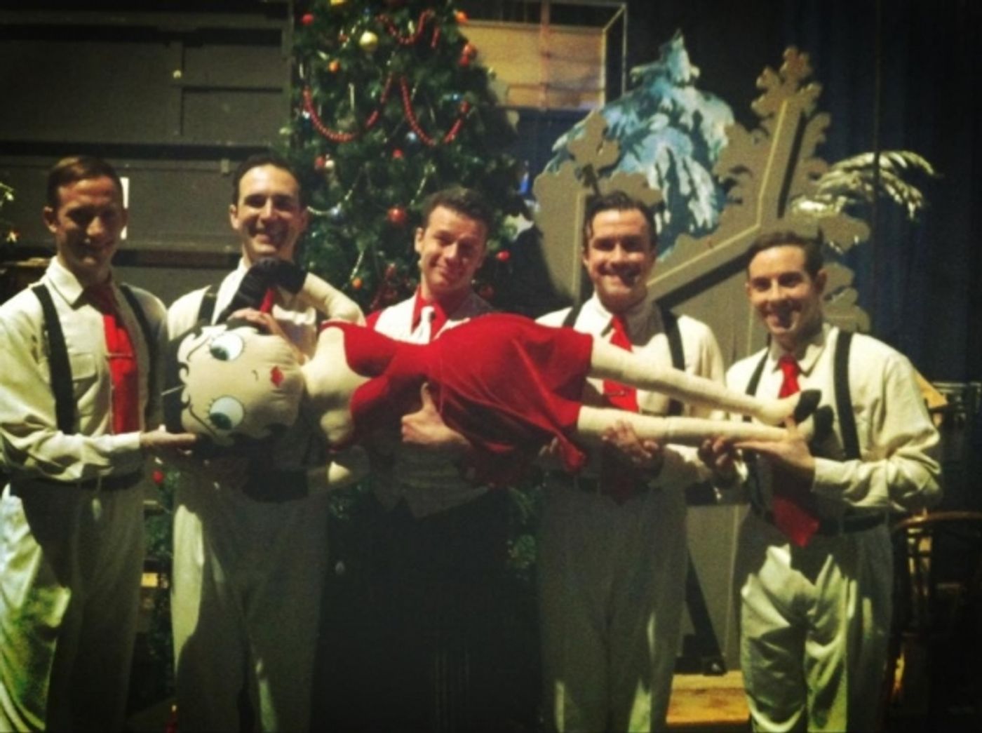 Photo Flash: Saturday Intermission Pics, Dec 15 - NEWSIES, EVITA Send Thoughts to Newtown, SantaCon & More! Image