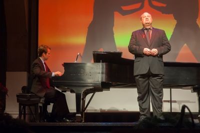 Thomas Bagwell, Randall Scarlata  Photo