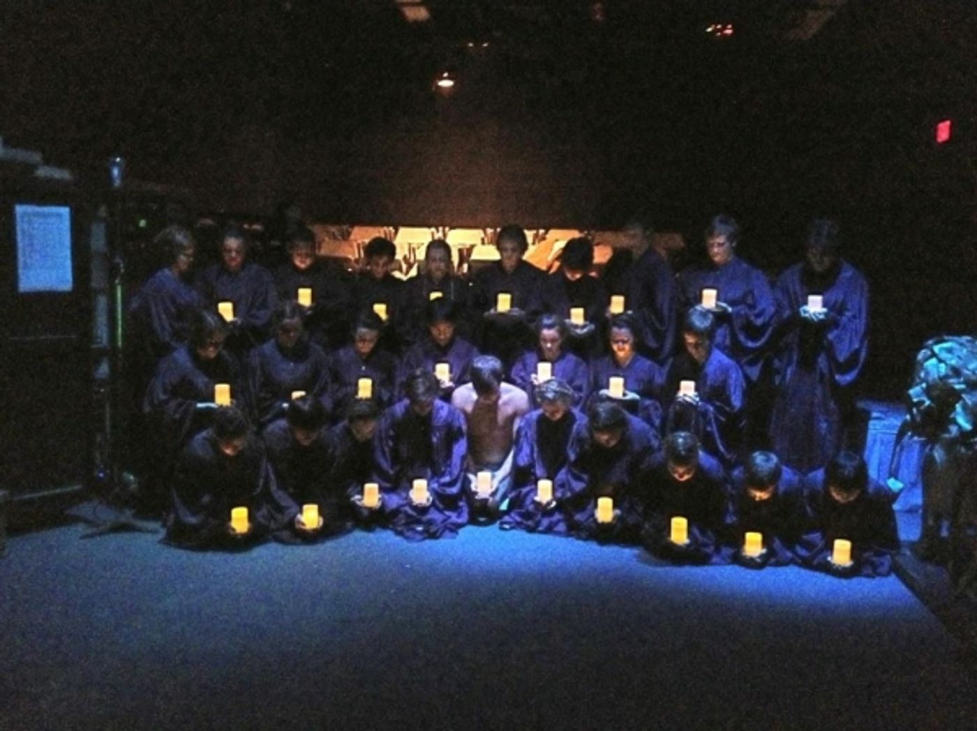 Photo Flash: Saturday Intermission Pics, Dec 15, Part 2 - More Heartfelt Newtown Tributes and Christmas Cheer!  Image