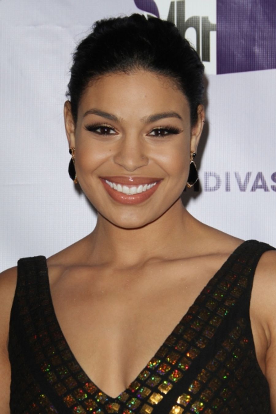 Photo Flash: On the Red Carpet at Last Night's VH1 DIVAS Image