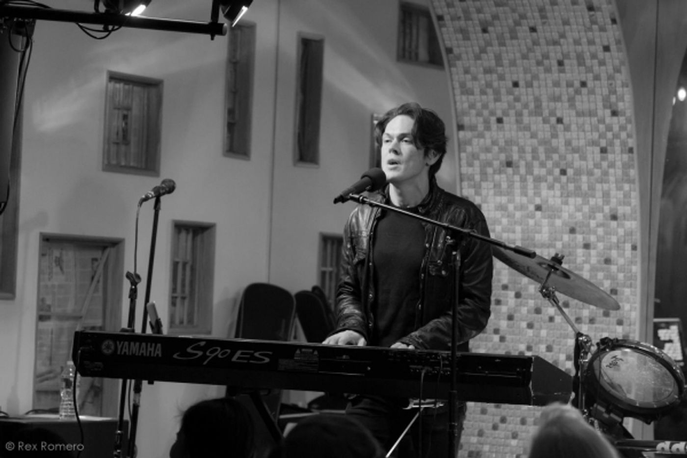 Photo Coverage: MiG Ayesa's Solo Rock Concert in Queens  Image