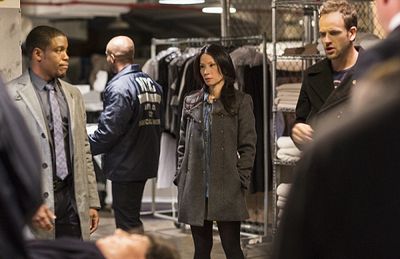 Lucy Liu, Jonny Lee Miller, Jon Michael Hill Photo