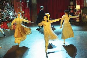 KAITLYN JENKINS, JULIA GOLDANI TELLES, EMMA DUMONT Photo