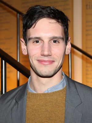 Cory Michael Smith  Photo