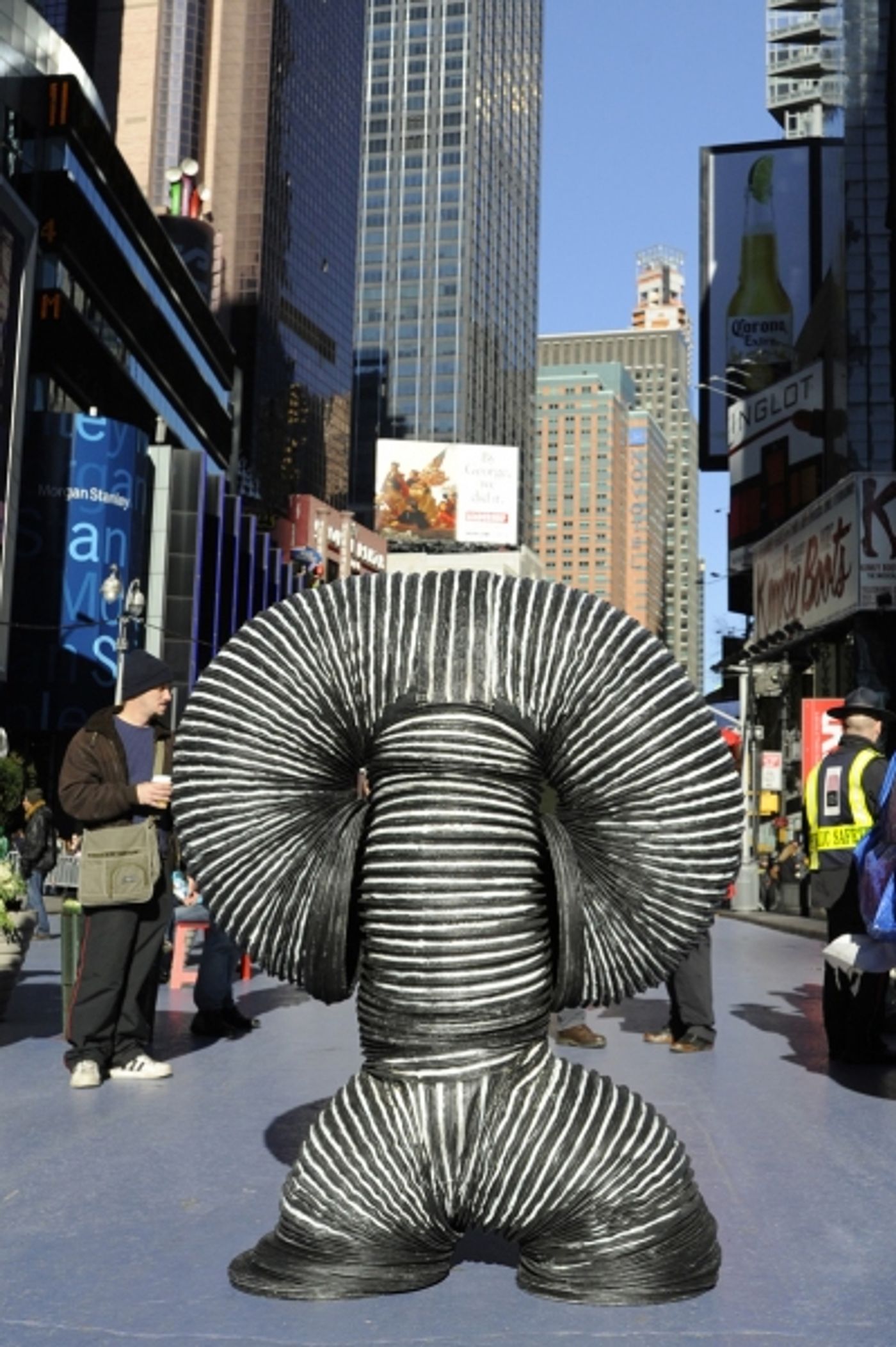 Photo Flash: Mummenschanz's Slinky Man and Two Giant Hands in Times Square  Image