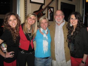 Avery Eliason, Tori Little, Jennifer Eliason, Tom Paden, and Sadie Loveland @ BroadwayWorld Avery Eliason, Tori Little, Jennifer Eliason, Tom Paden, and Sadie Loveland Photo