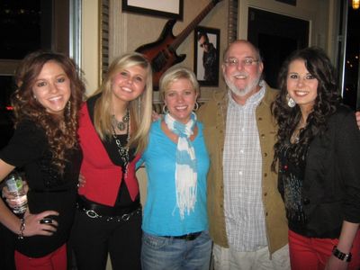 Avery Eliason, Tori Little, Jennifer Eliason, Tom Paden, and Sadie Loveland Photo