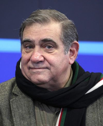 Dan Lauria Photo