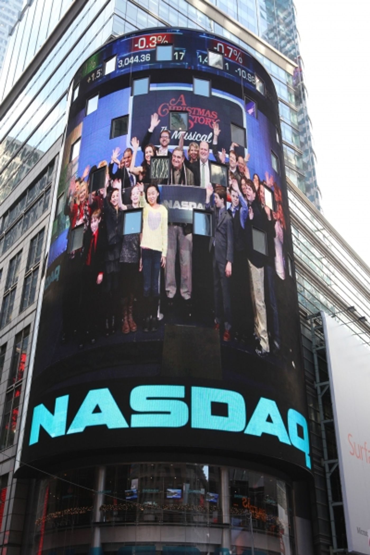 Exclusive Photo Coverage: A CHRISTMAS STORY Cast Visits NASDAQ Times Square  Image