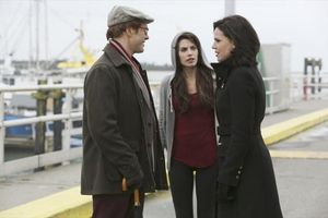 RAPHAEL SBARGE, MEGHAN ORY, LANA PARRILLA @ BroadwayWorld RAPHAEL SBARGE, MEGHAN ORY, LANA PARRILLA Photo