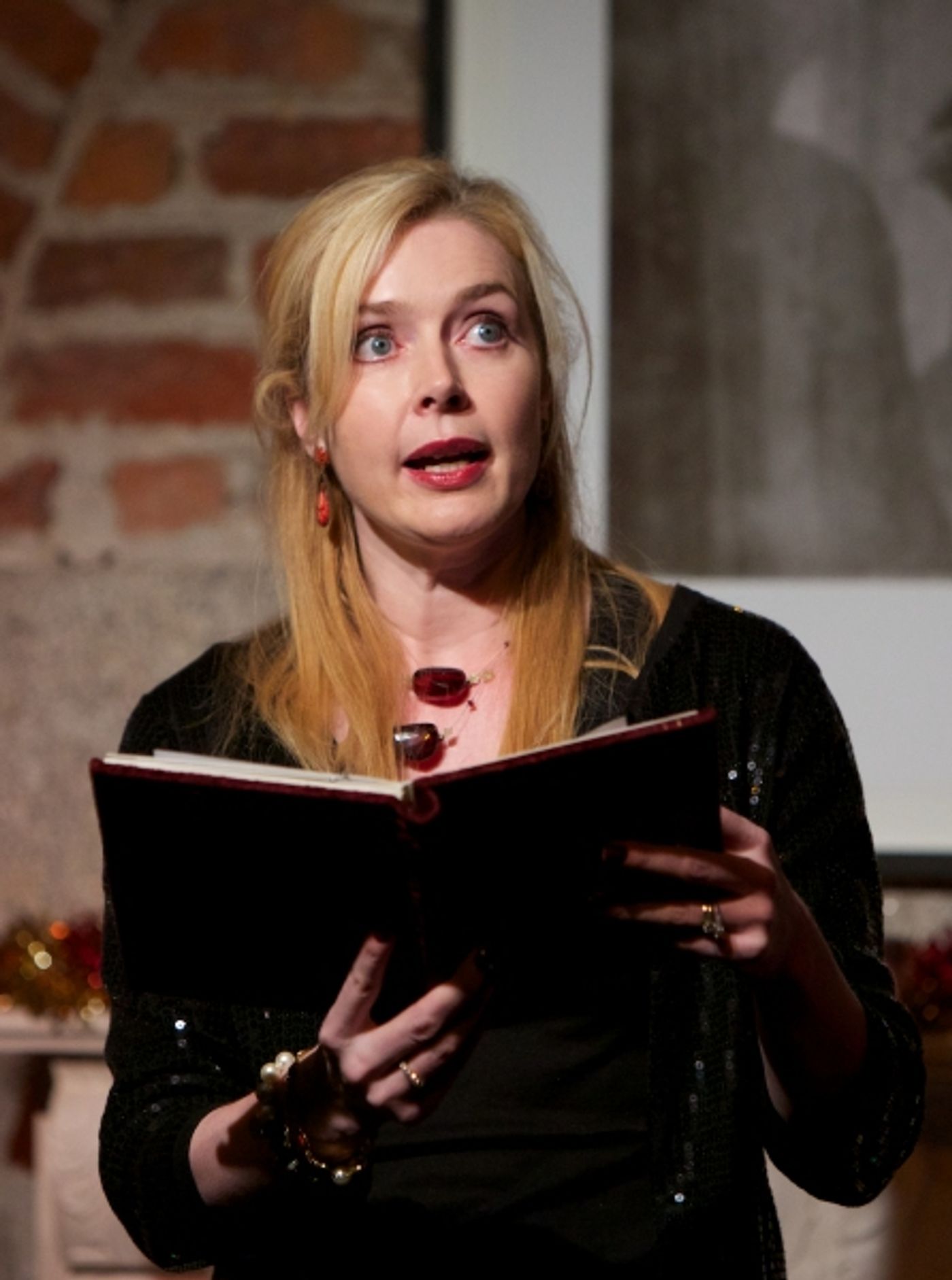 Photo Flash: Break-Away Project's Evening of Stories, Music & Mulled Wine  Image