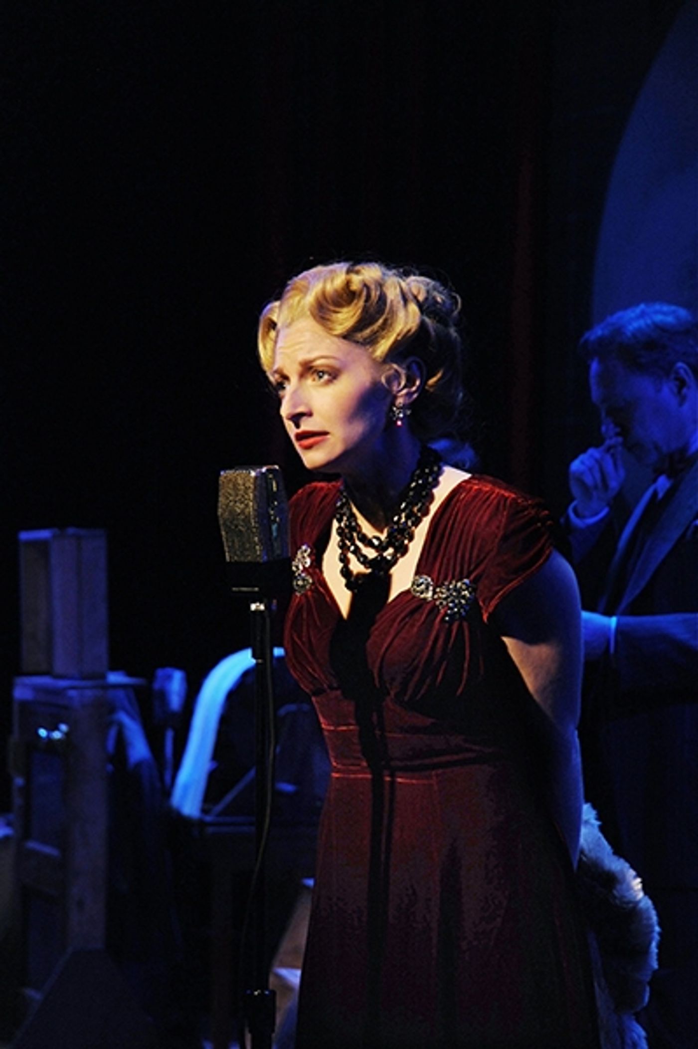 Photo Flash: First Look at Justin Guarini, Lauren Molina, Jill Paice and More in Bucks County's IT'S A WONDERFUL LIFE  Image