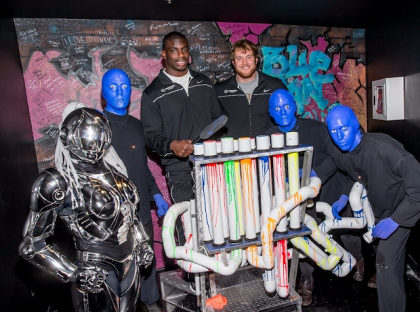 Photo Flash: Blue Man Group Hosts Boise State University and University of Washington's Football Teams at MAACO Bowl Las Vegas' Official Show Night  Image