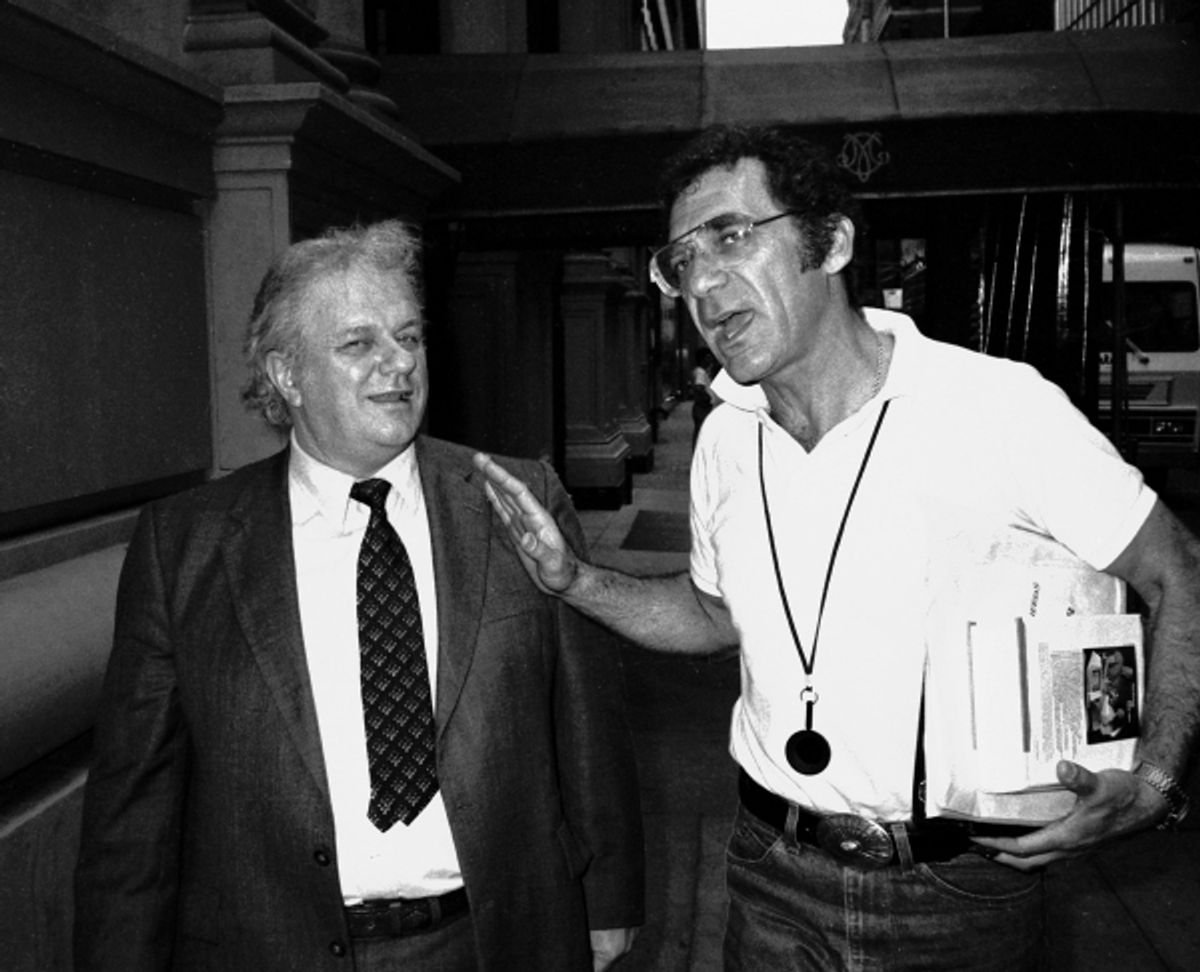 Charles Durning and Director Sydney Pollack On the set filming TOOTSIE, Fifth Avenue in New York City. June 9, 1982 at 