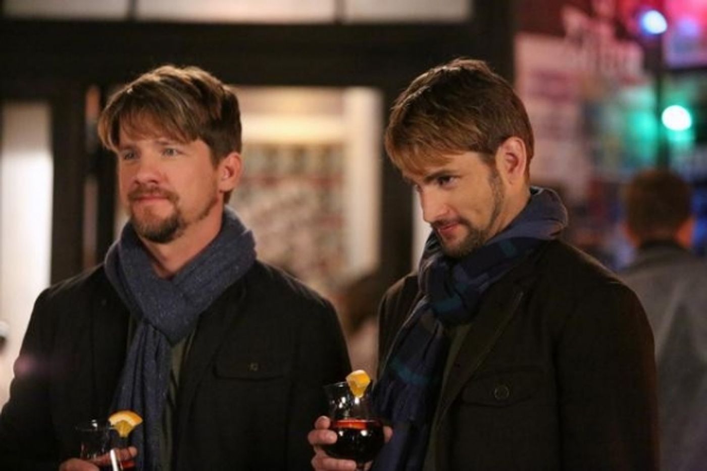 Photo Flash: HAPPY ENDINGS' Winter Return, Premieres 1/6  Image