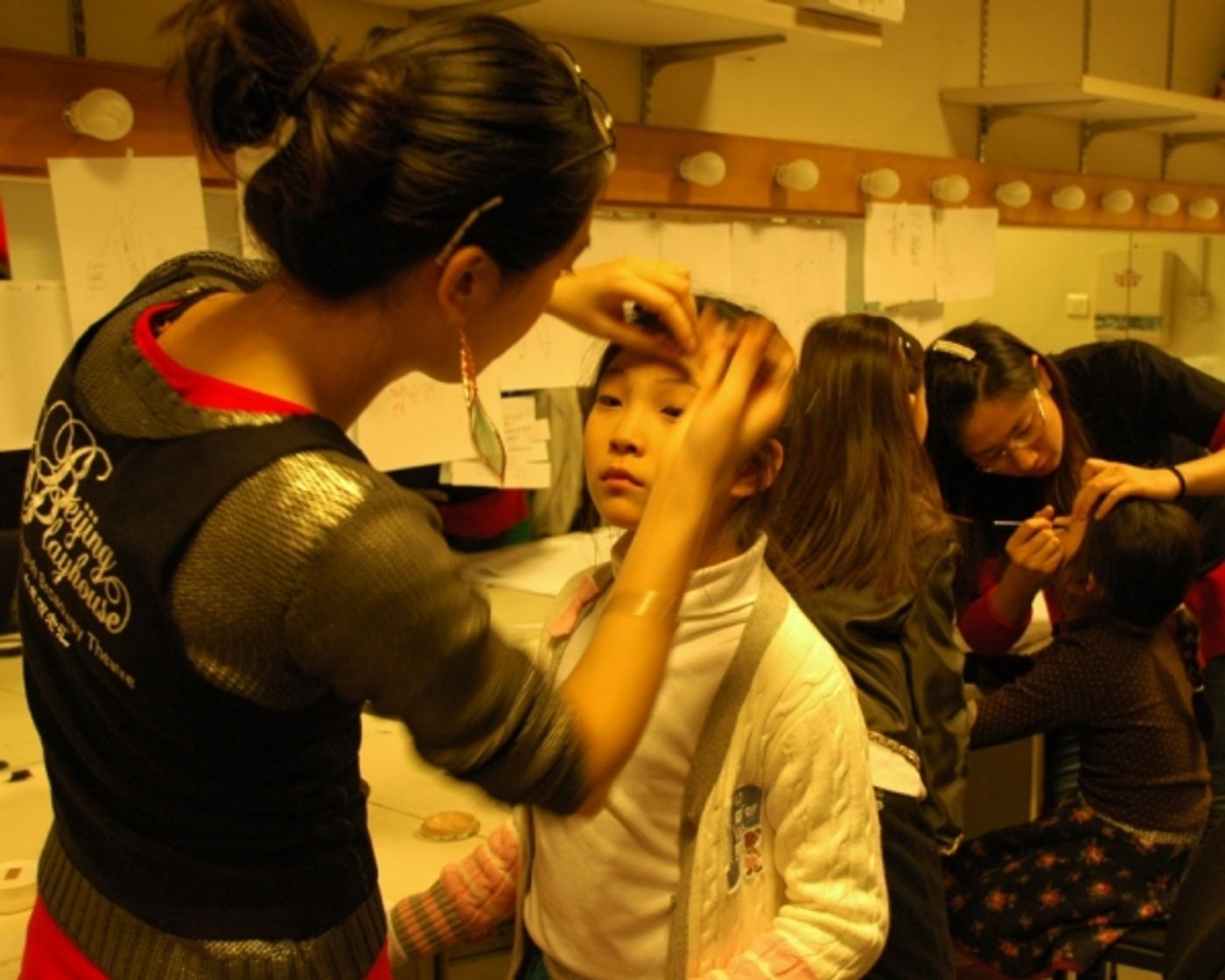 Photo Flash: Beijing Playhouse Academy of Performing Arts' HOLLY JOLLY ROBIN HOOD  Image