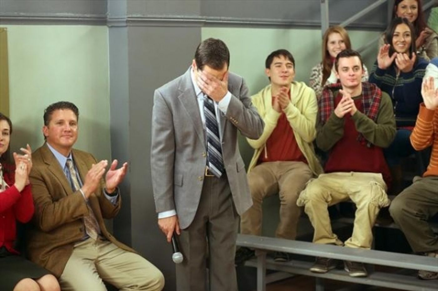 Photo Flash: First Look - THE MIDDLE's 'The Friend,' Airing 1/23  Image