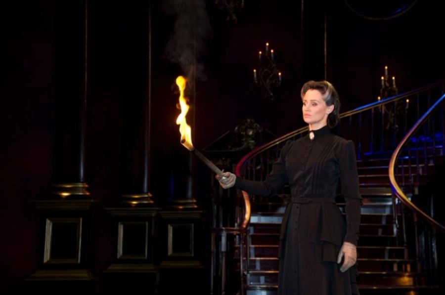 Photo Flash: First Look at DRACULA Image