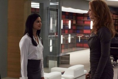 Aarti Mann, Sarah Rafferty  Photo