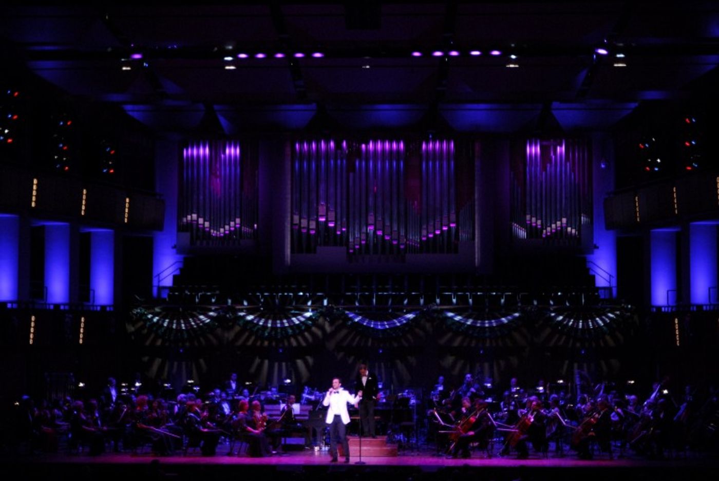 Photo Flash: Cheyenne Jackson Performs MUSIC OF THE MAD MEN ERA With Nina Arianda!  Image