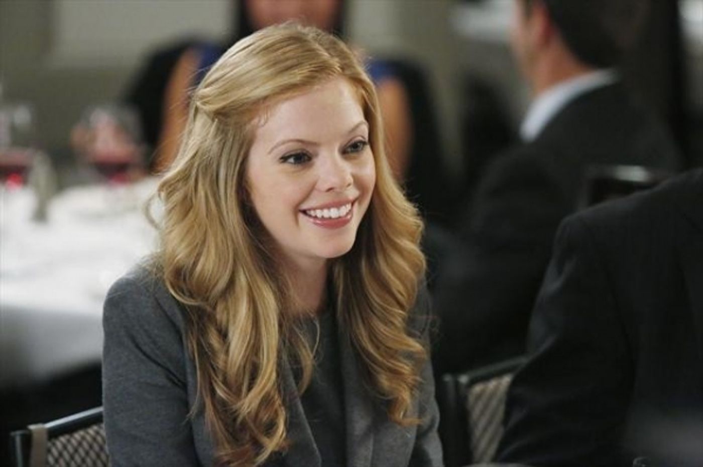 Photo Flash: DON'T TRUST THE B---- IN APARTMENT 23's 'Monday June...' Episode, Airs 1/13  Image