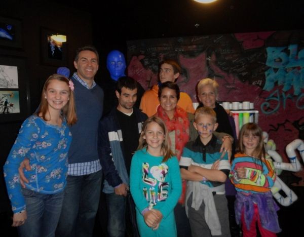 Professional Football Player Kurt Warner and Family at Blue Man Group Las Vegas Photo
