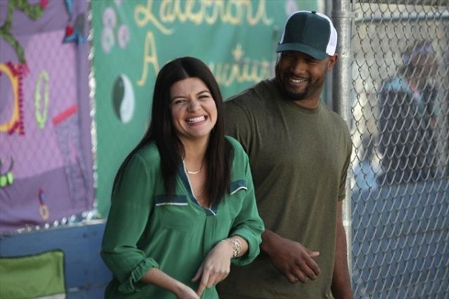 Photo Flash: First Look - HAPPY ENDINGS' 'Kickball 2: The Kickening,' Airing 1/13 Image