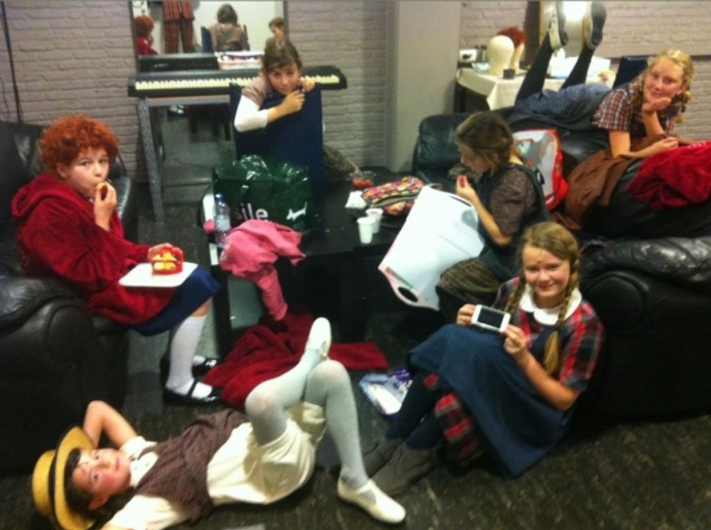 Photo Flash: Saturday Intermission Pics, Jan 5 - Toronto's THE WIZARD OF OZ, Max von Essen's Favorite 2012 #SIPS and More!  Image