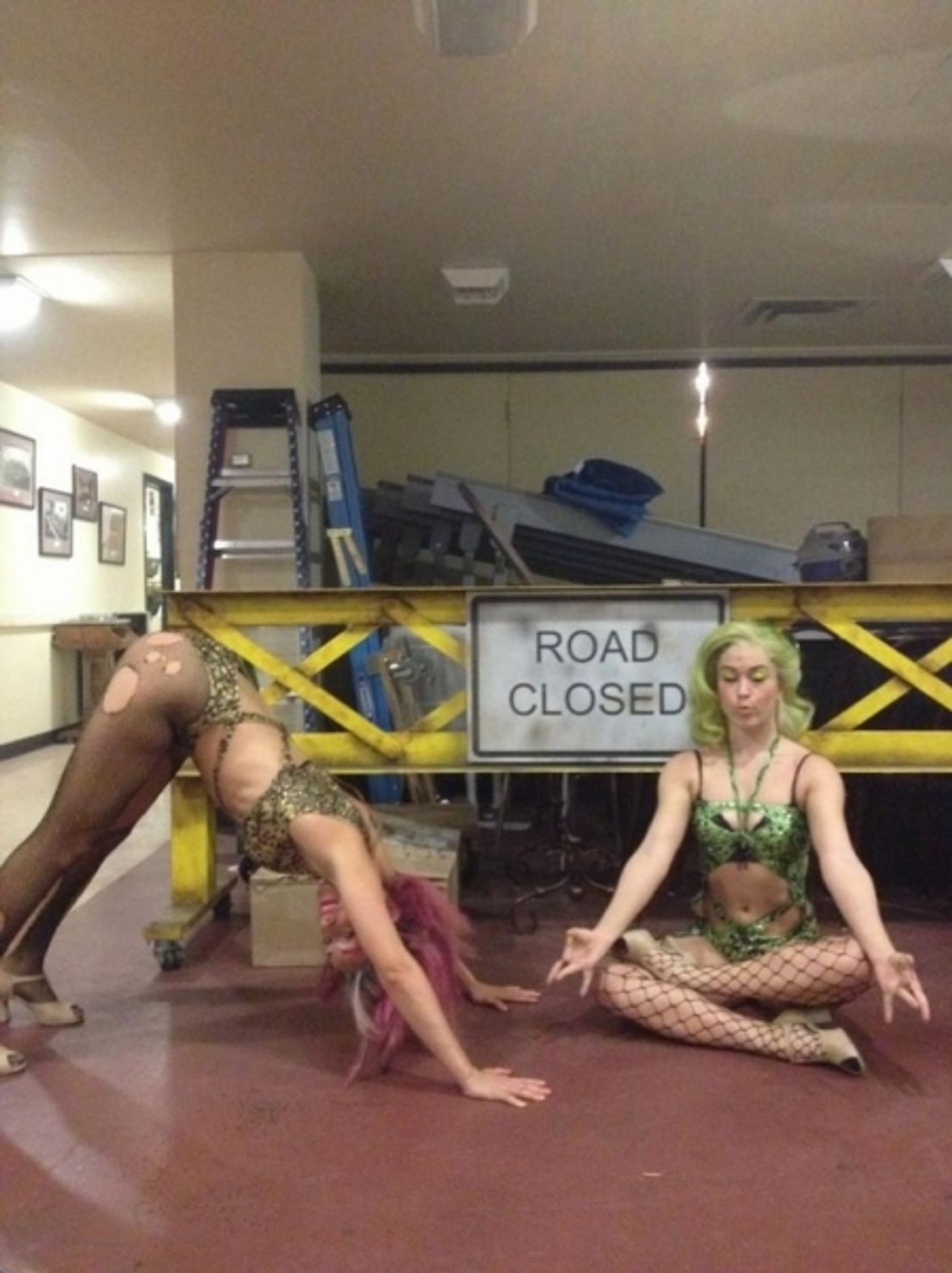 Photo Flash: Saturday Intermission Pics, Jan 5 - Toronto's THE WIZARD OF OZ, Max von Essen's Favorite 2012 #SIPS and More!  Image