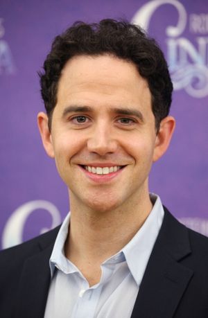 Santino Fontana Photo