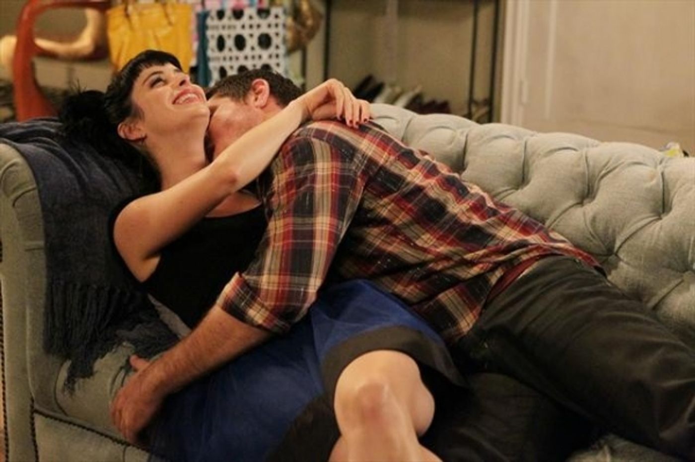 Photo Flash: Tomorrow's DON'T TRUST THE B---- IN APARTMENT 23 Episode  Image