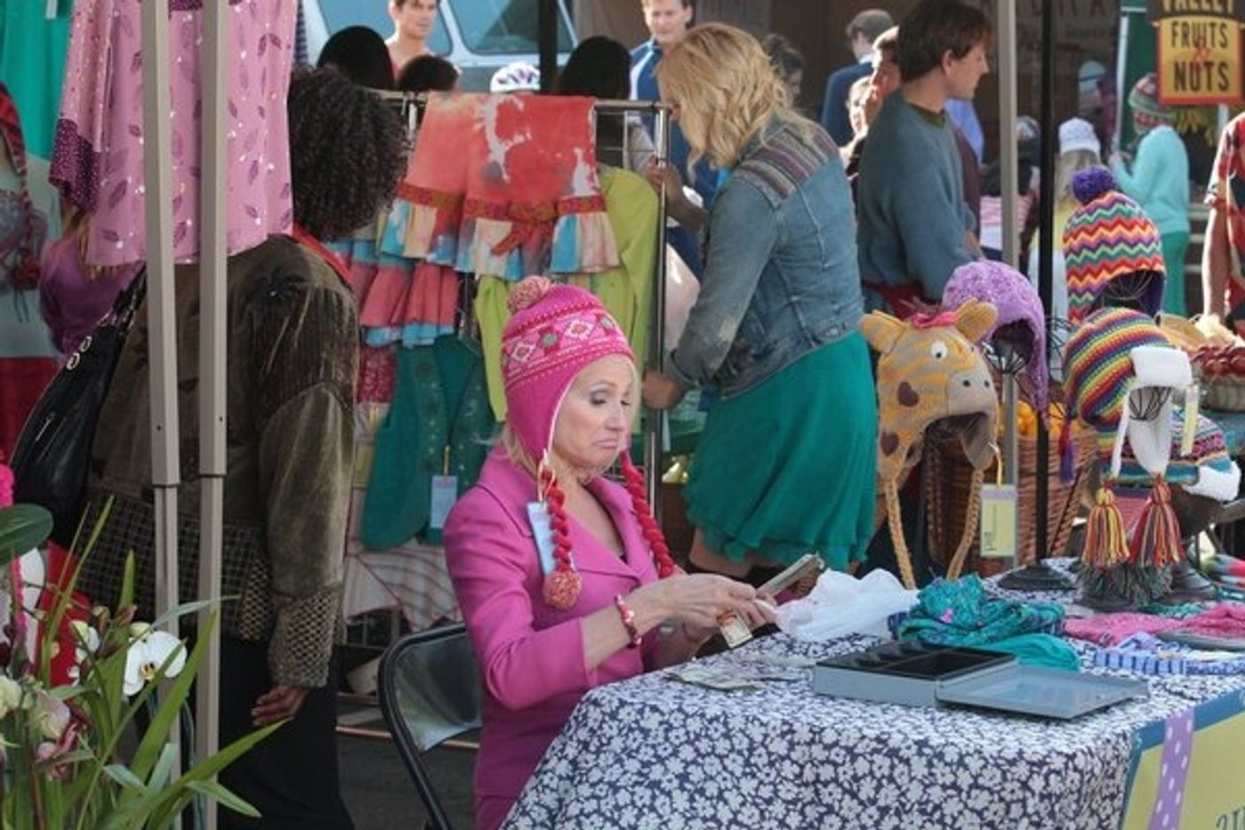 Photo Flash: Tomorrow's Episode of THE NEW NORMAL  Image