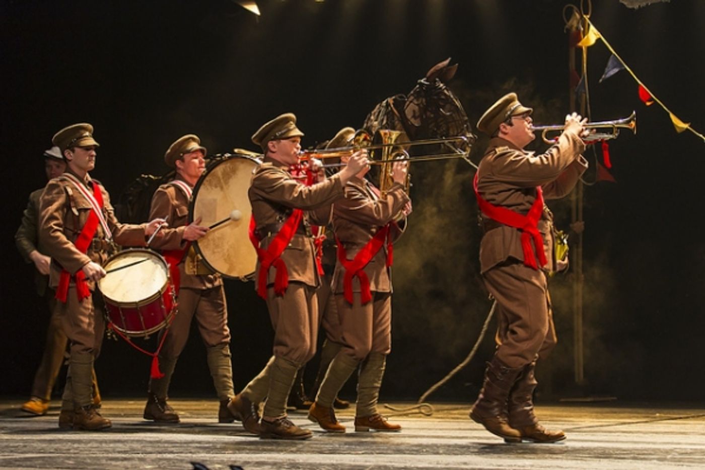 Photo Flash: First Look at Andrew Veenstra, Angela Reed and More in US National Tour of WAR HORSE  Image