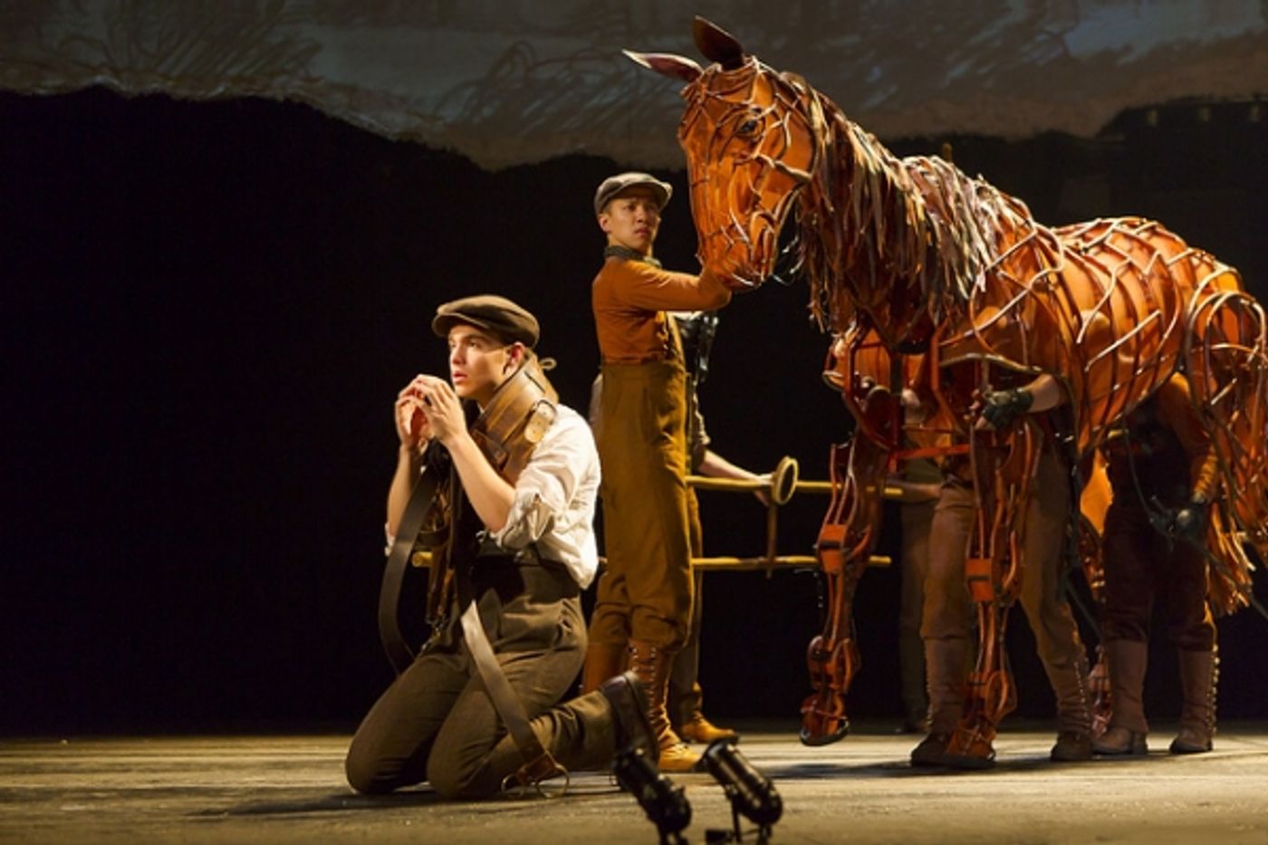 Photo Flash: First Look at Andrew Veenstra, Angela Reed and More in US National Tour of WAR HORSE  Image