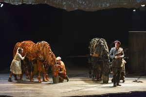 Lavita Shaurice with Joey and Andrew May with Topthorn @ BroadwayWorld Lavita Shaurice with Joey and Andrew May with Topthorn Photo