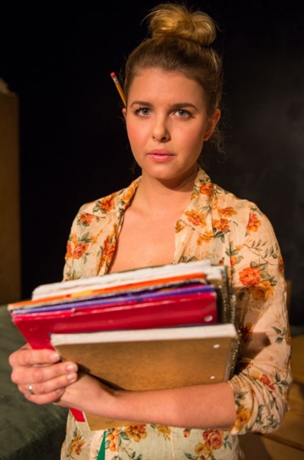 Anna Stromberg as Doe Photo