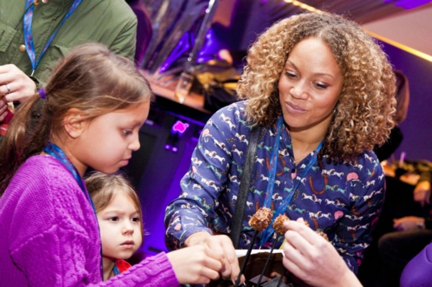 Photo Flash: Jeremy Piven, Arlene Phillips, Twiggy and More at Opening Night of CIRQUE DU SOLEIL's KOOZA  Image