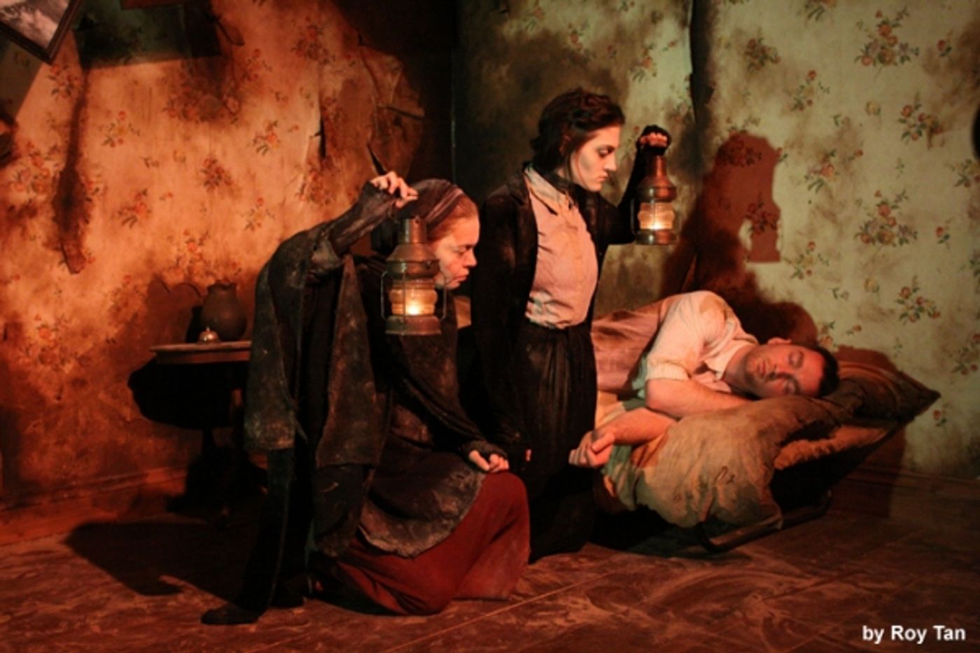 Photo Flash: CROSS PURPOSE at the King's Head Theatre  Image