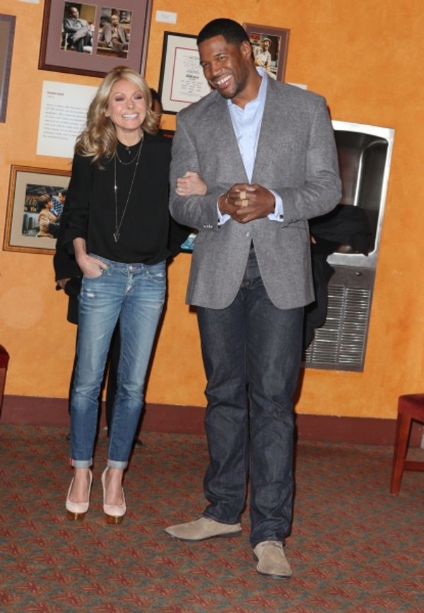 Kelly Ripa & Michael Strahan
 Photo