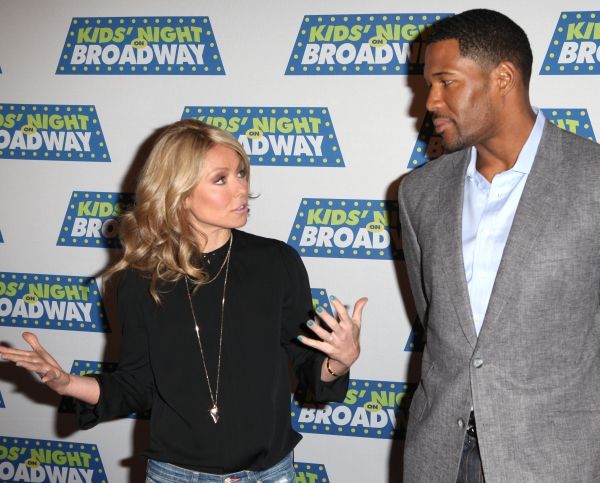 Kelly Ripa & Michael Strahan
 Photo