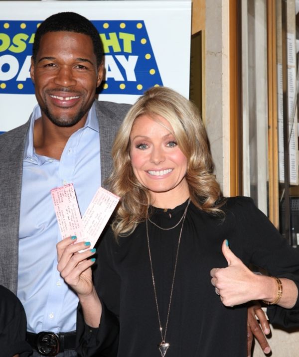Michael Strahan & Kelly Ripa
 Photo